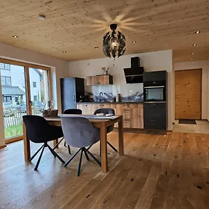  Apartment Stylische In Bestlage In Neugebautem Holzhaus Mit